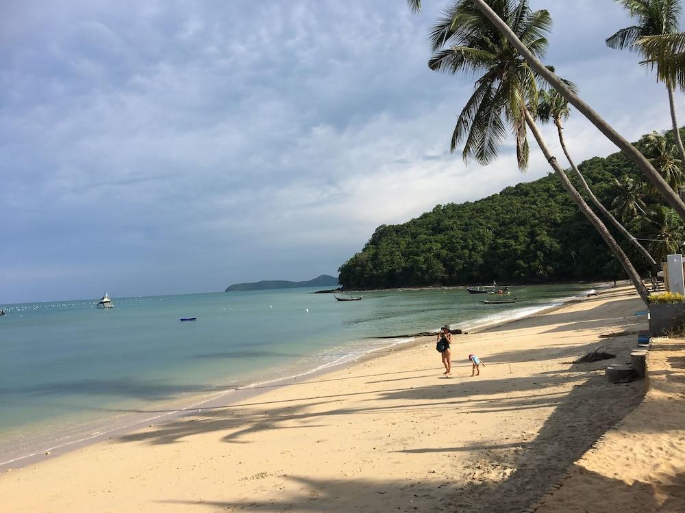 Sansuko Ville Panwa Beach Extérieur photo